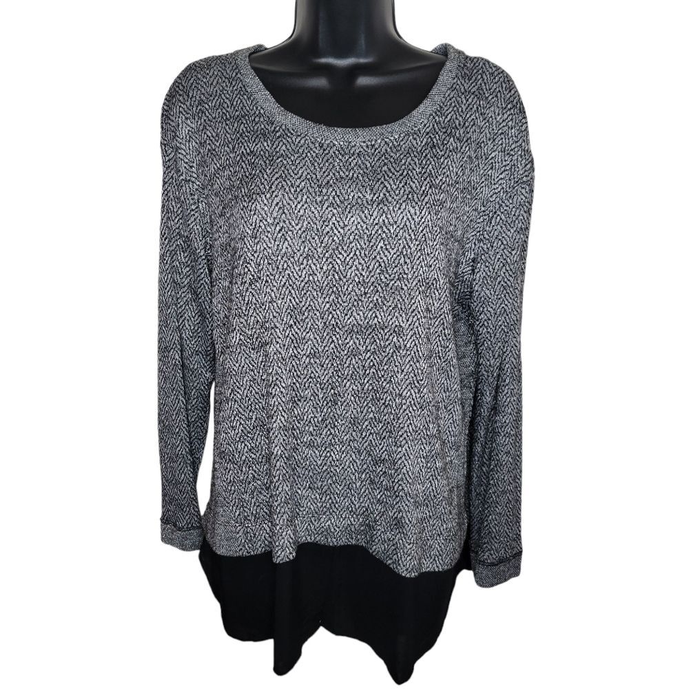 Two by Vince Camuto chiffon hem layered look top Large